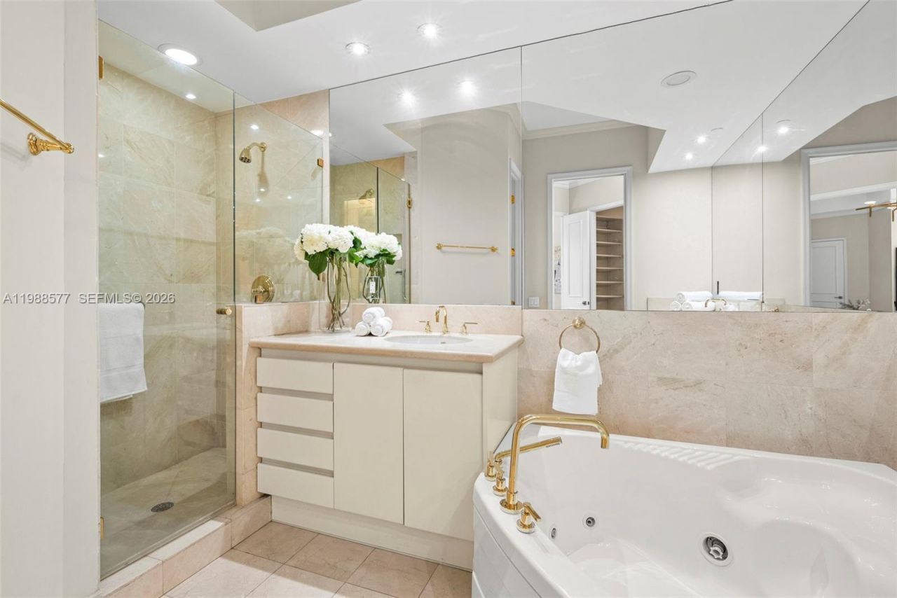 10 Edgewater Dr , Unit Lanai Sout, Coral Gables, FL 33133 Photo