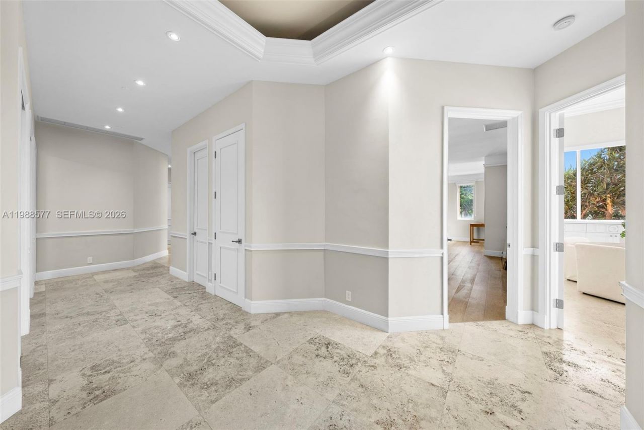 10 Edgewater Dr , Unit Lanai Sout, Coral Gables, FL 33133 Photo