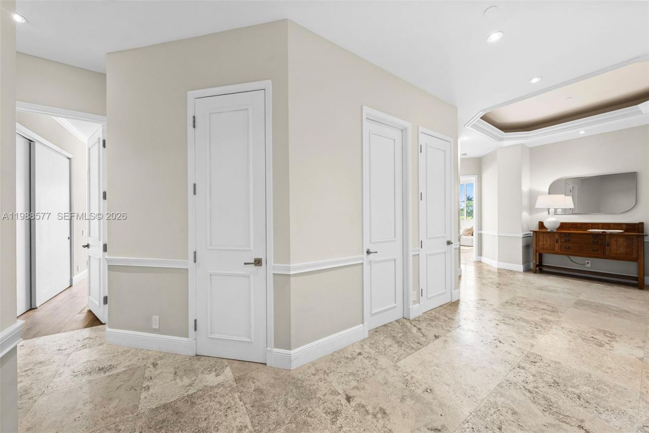 10 Edgewater Dr , Unit Lanai Sout, Coral Gables, FL 33133 Photo