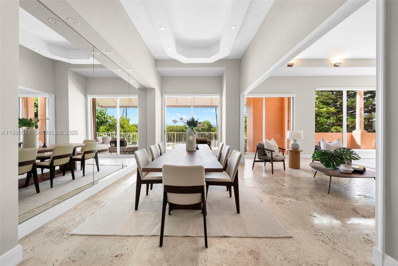 10 Edgewater Dr , Unit Lanai Sout, Coral Gables, FL 33133 Photo