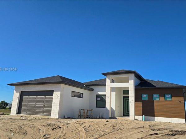 2006 Nelson RD N , Cape Coral, FL 33993