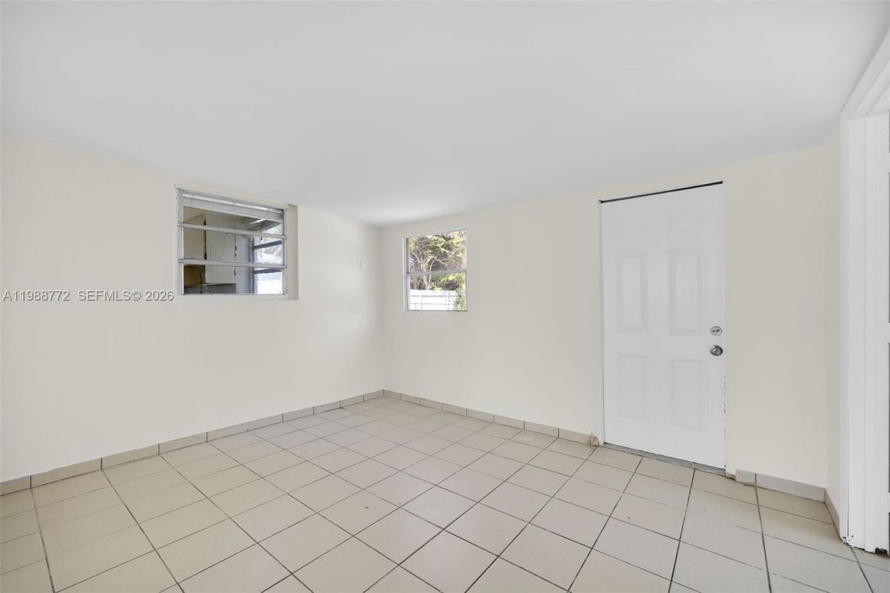 6325 W 12th Ave , Hialeah, FL 33012 Photo