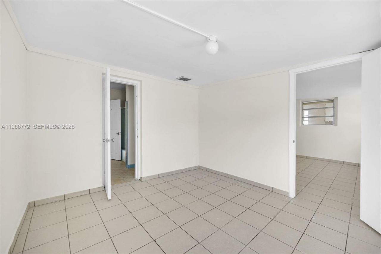 6325 W 12th Ave , Hialeah, FL 33012 Photo