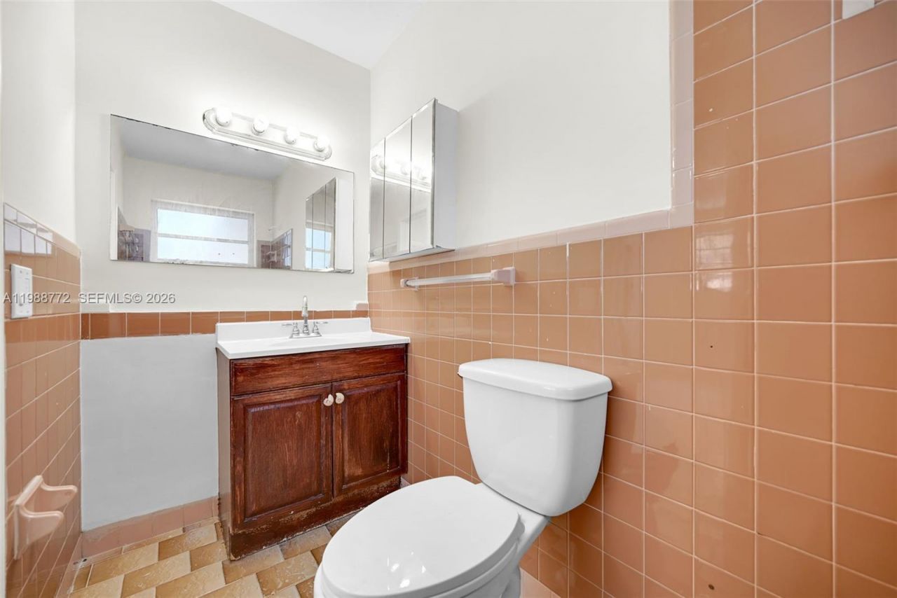 6325 W 12th Ave , Hialeah, FL 33012 Photo