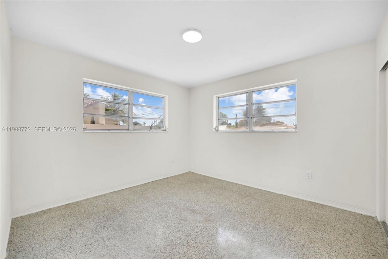 6325 W 12th Ave , Hialeah, FL 33012 Photo