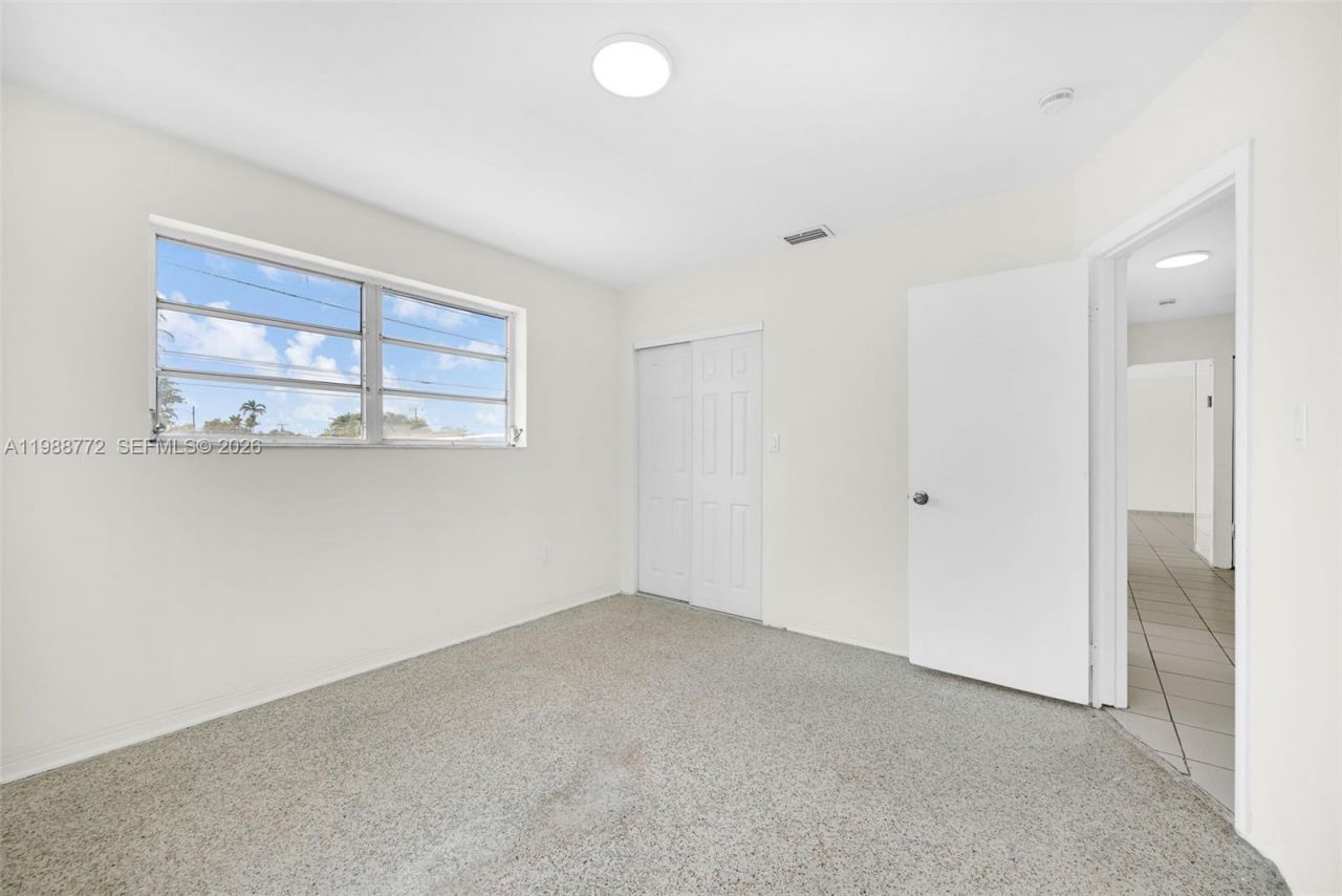 6325 W 12th Ave , Hialeah, FL 33012 Photo