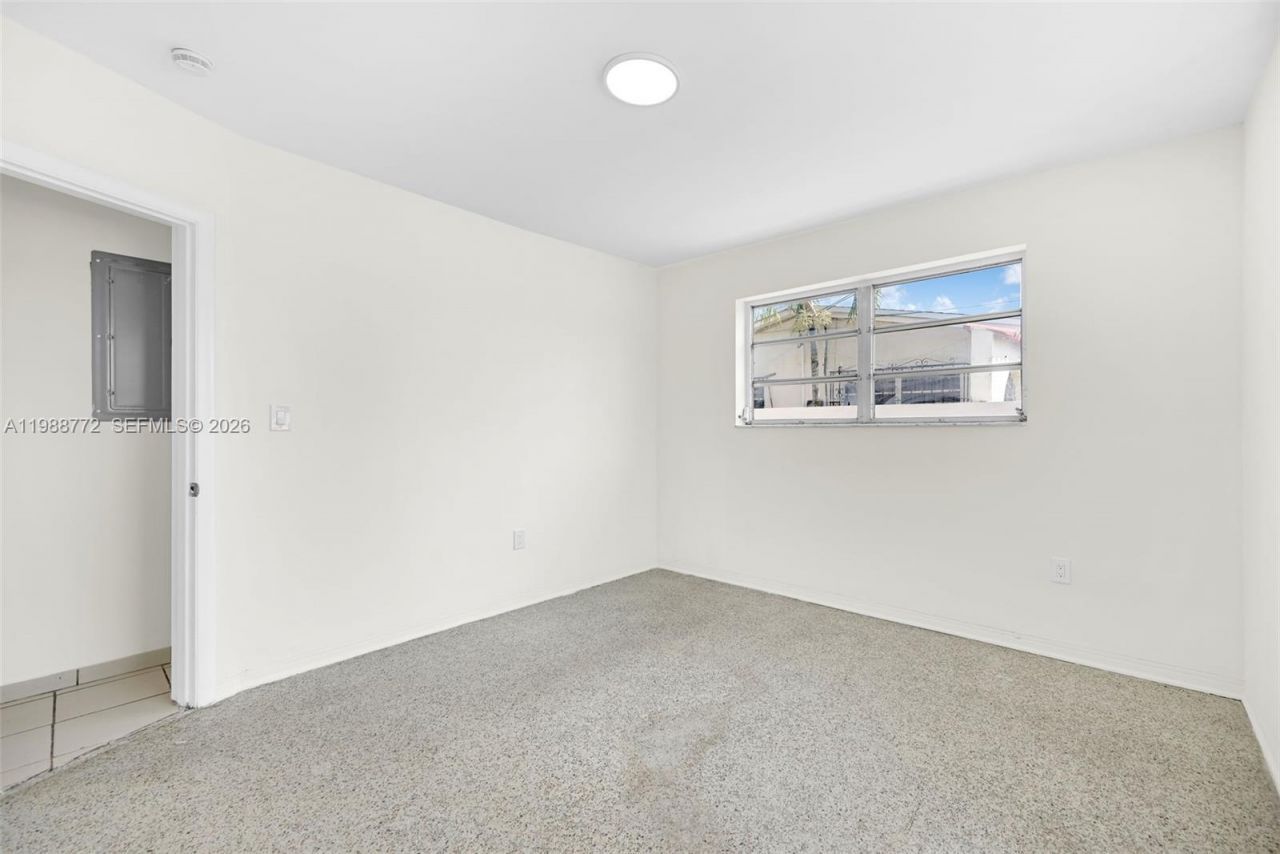 6325 W 12th Ave , Hialeah, FL 33012 Photo