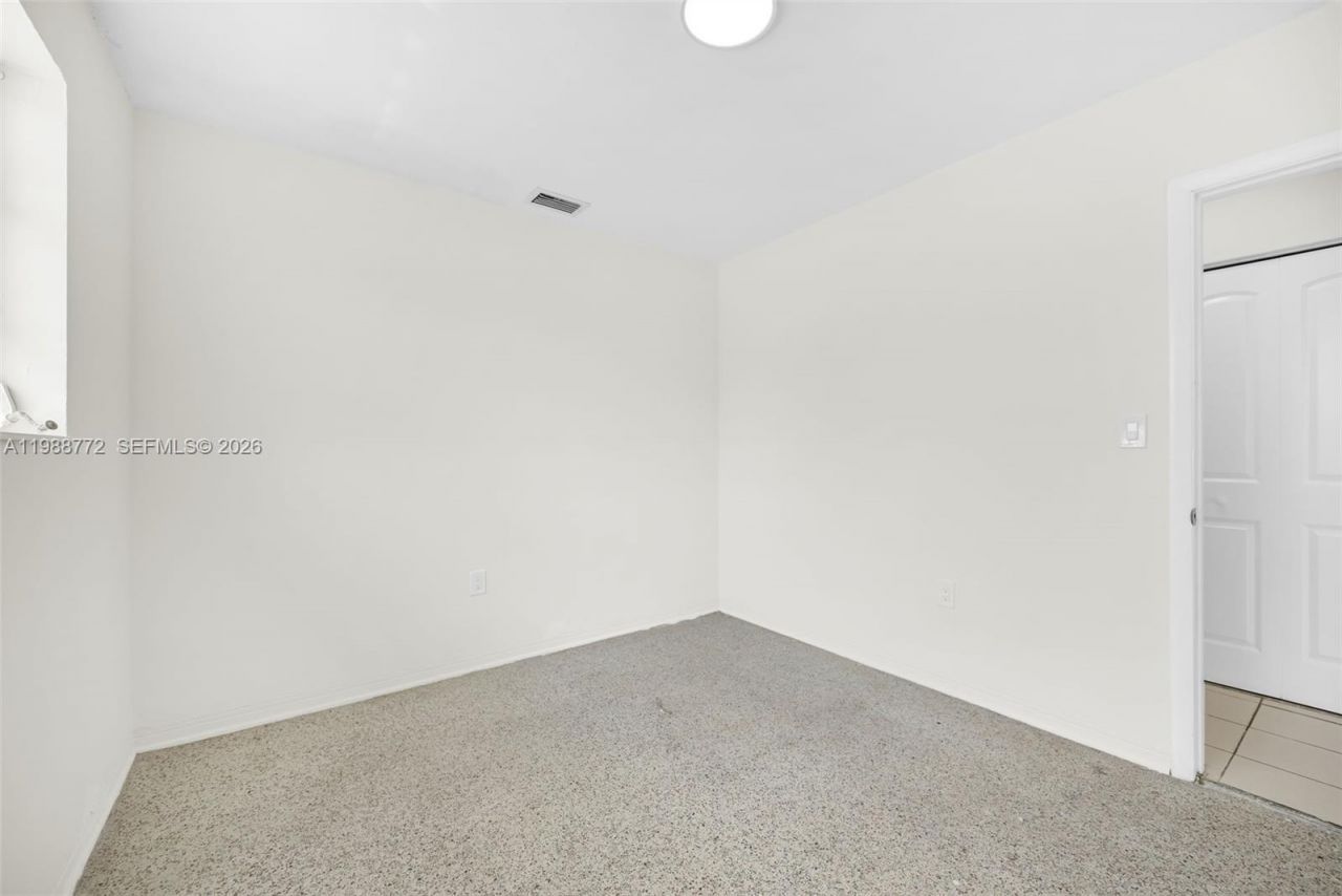 6325 W 12th Ave , Hialeah, FL 33012 Photo