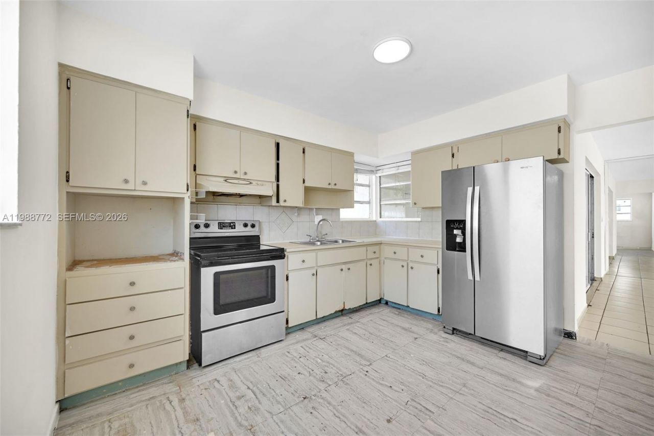 6325 W 12th Ave , Hialeah, FL 33012 Photo