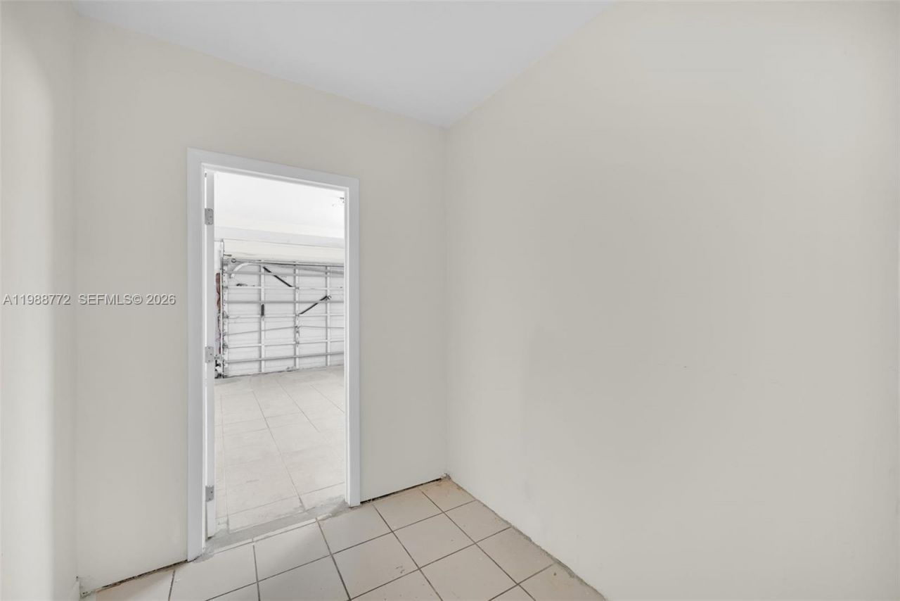 6325 W 12th Ave , Hialeah, FL 33012 Photo