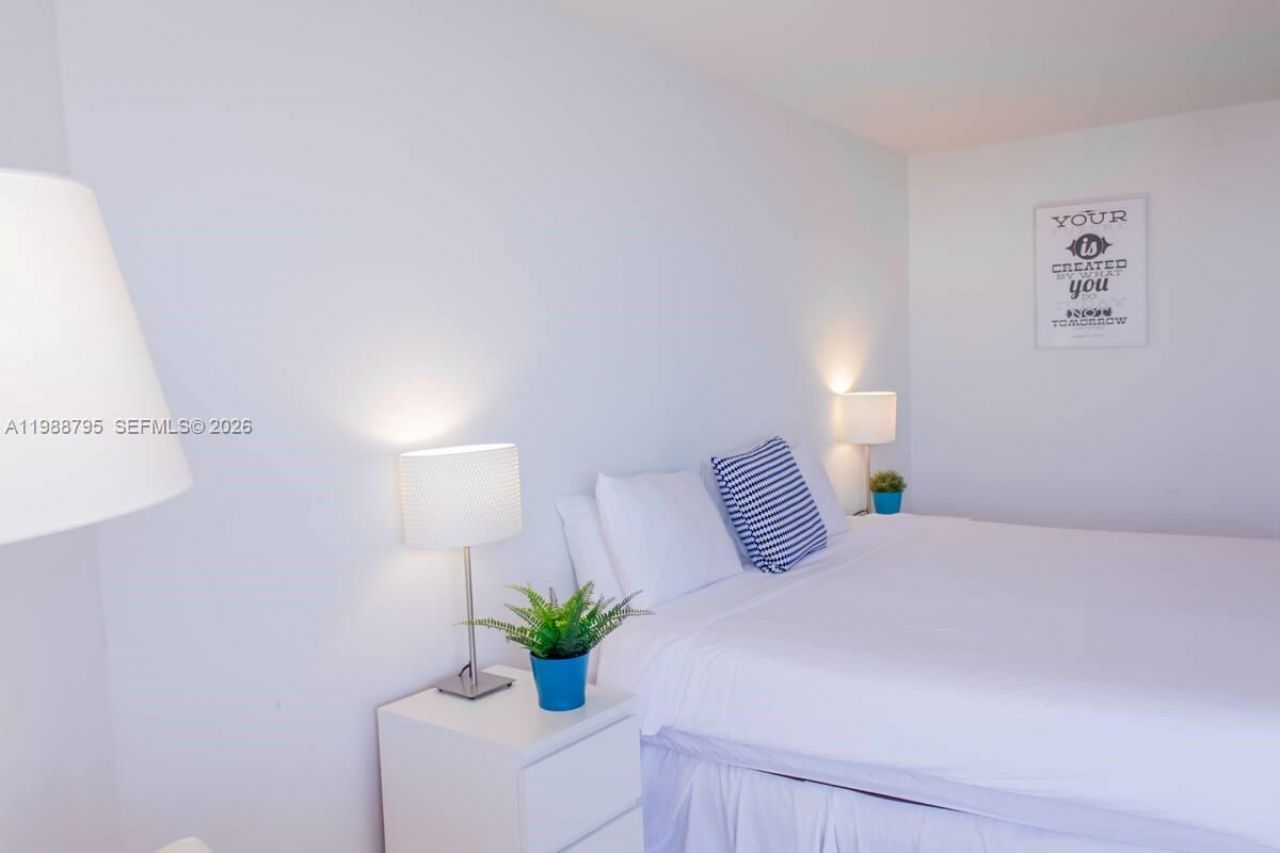 1717 N Bayshore Dr , Unit B-4141, Miami, FL 33132 Photo