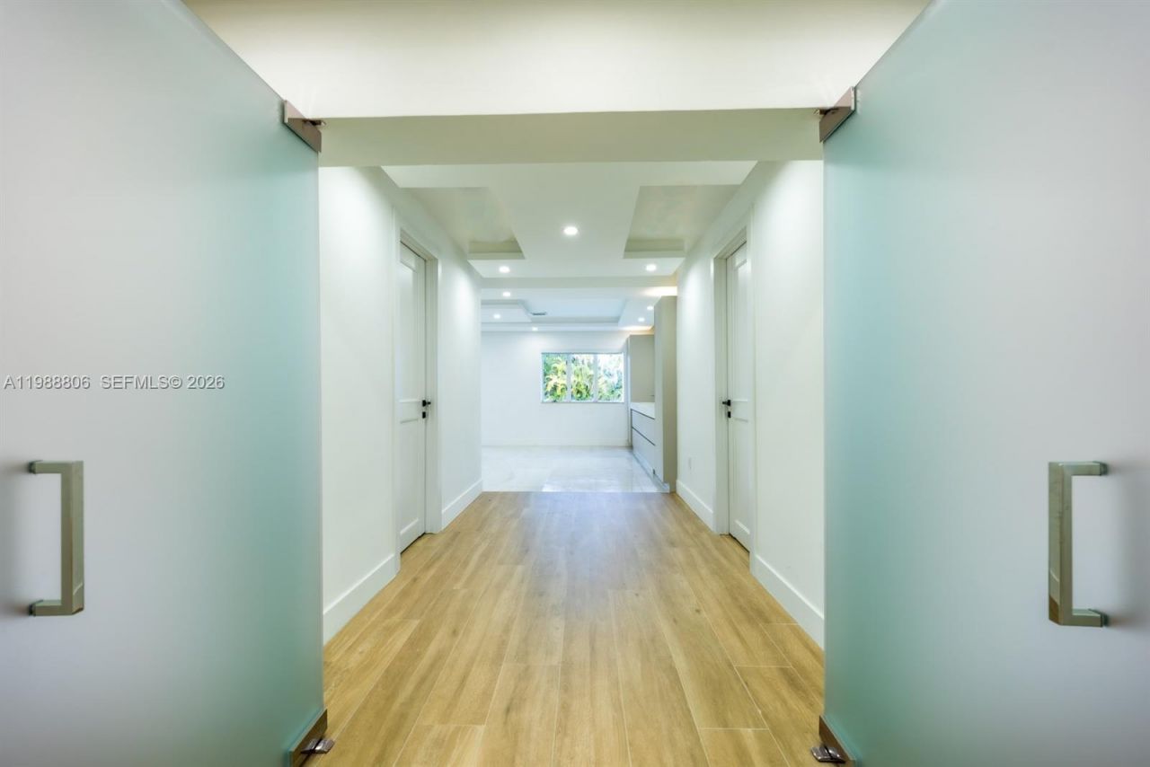 2525 Indian Mound Trl, Coral Gables, FL 33134 Photo