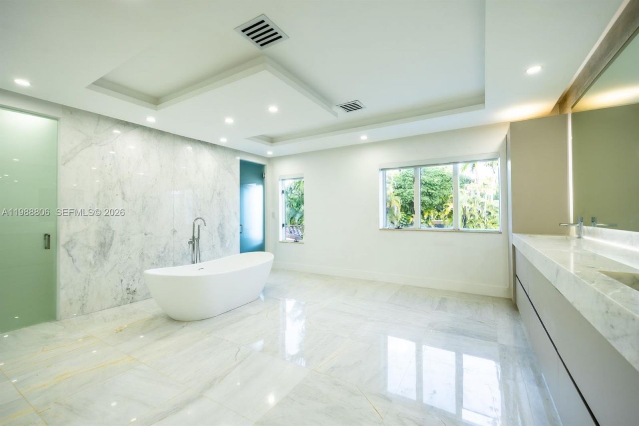 2525 Indian Mound Trl, Coral Gables, FL 33134 Photo