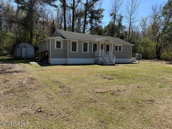 128 Peterson Hill Avenue , Burgaw, NC 28425