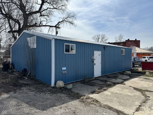 178 Crawford Street, Montezuma, IN 47862