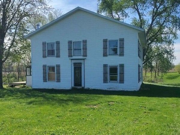 714 E County Line Road, Sparland, IL 61565