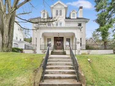 1811 MAHANTONGO STREET, POTTSVILLE, PA 17901