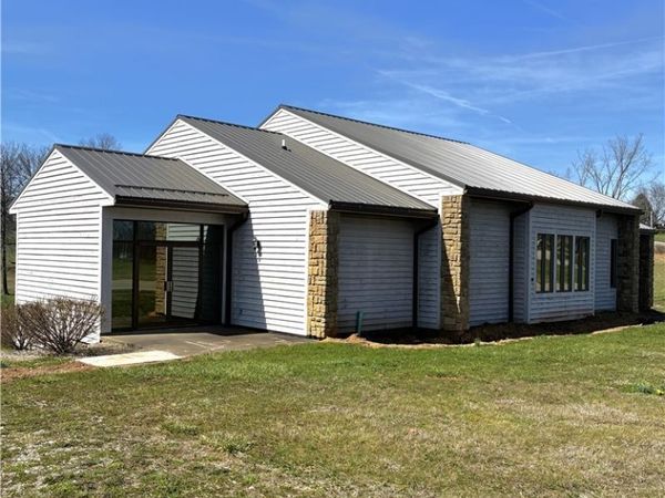 1777 State Route 83 , Beverly, OH 45715