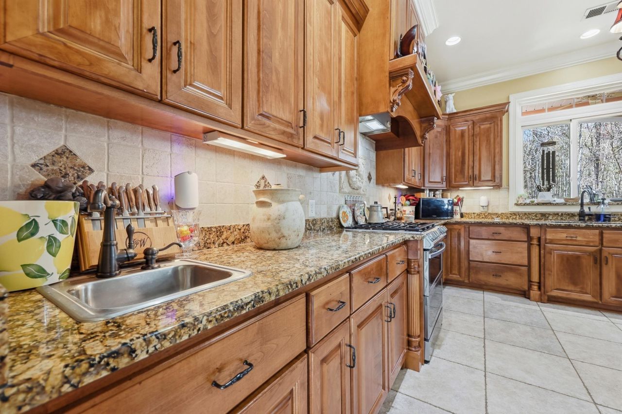 3052 Marsh Island Dr.  Photo 9