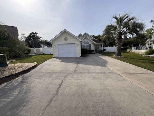 1806 Gypsy Ct., Surfside Beach, SC 29575