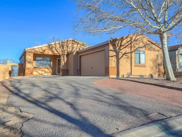 1777 Lee Loop NE, Rio Rancho, NM 87144