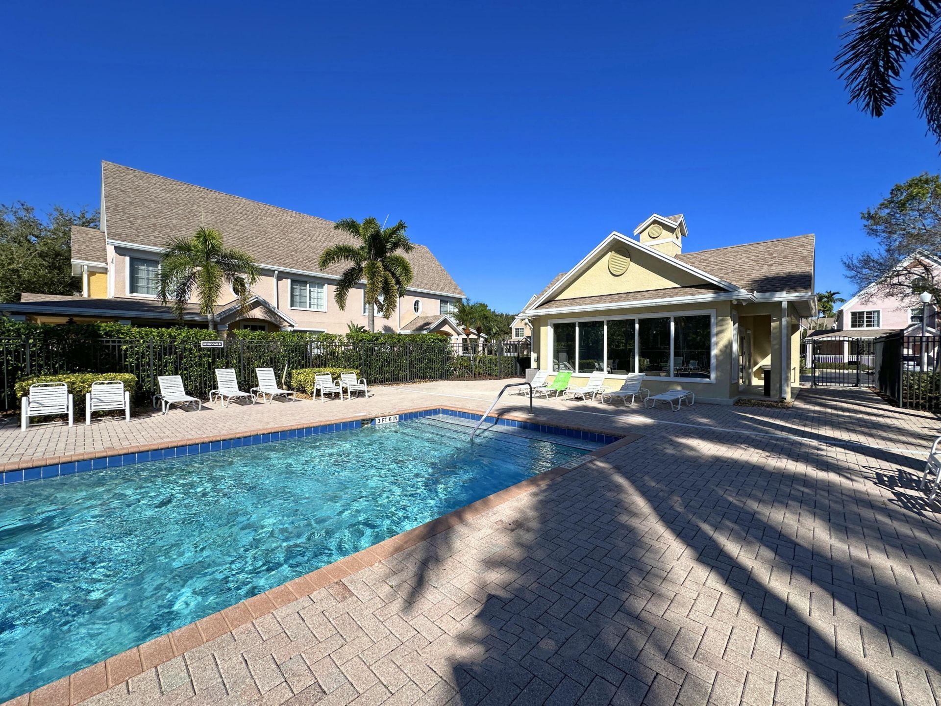 1593 SE Pomeroy Street, Unit 7-4, Stuart, FL 34997 Photo