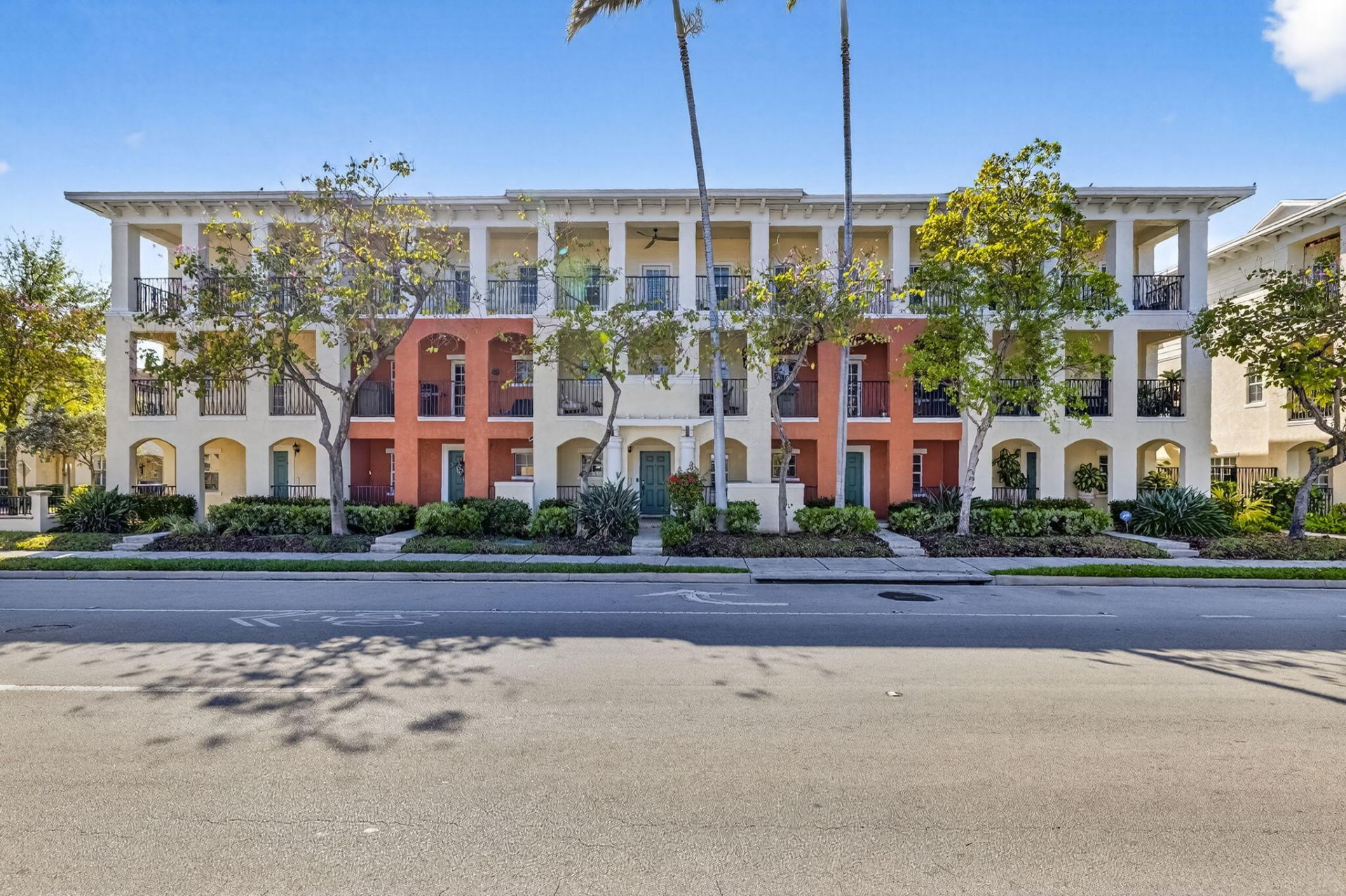 724 SW 1st Avenue, Pompano Beach, FL 33060 Photo