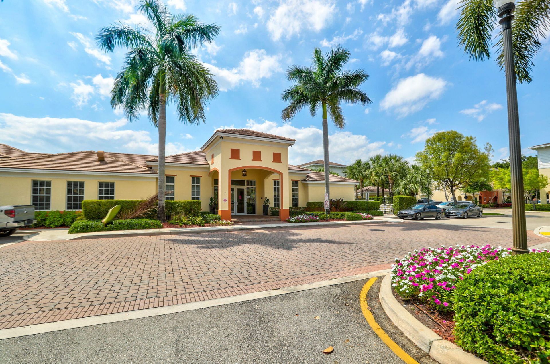 724 SW 1st Avenue, Pompano Beach, FL 33060 Photo