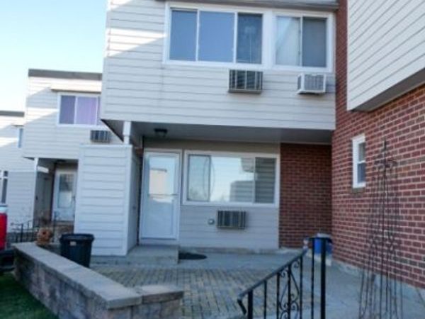 203 West, West Haven, CT 06516