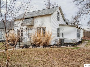 215 W Gardiner Street , Valley, NE 68064