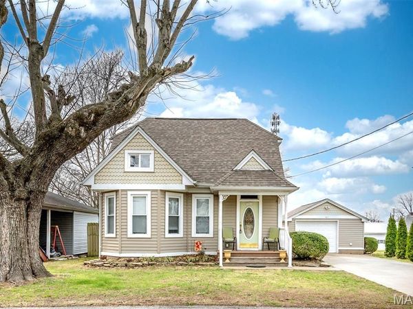 103 S 6th Street , Marthasville, MO 63357