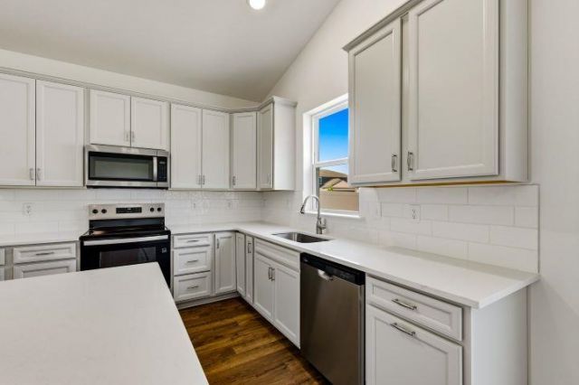 6036 Harness Ct. Photo 12
