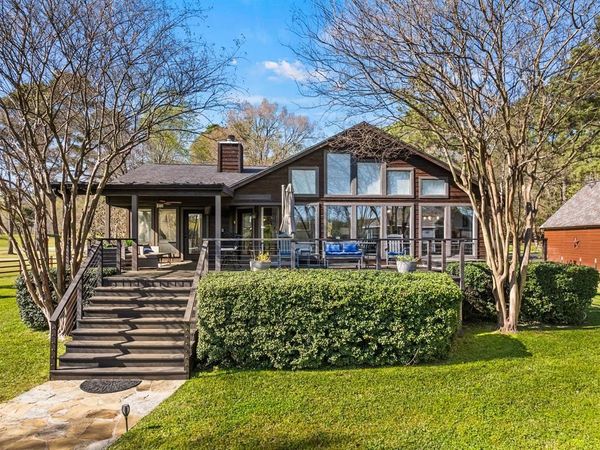 601 W Eagle Point Drive , Mount Vernon, TX 75686