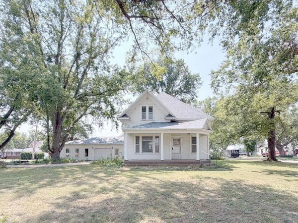 204 Jackson St, Moville, IA 51039