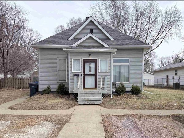 326 4th Ave. SW, LeMars, IA 51031
