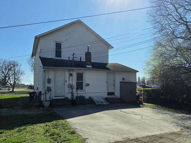 130 N Elm Street, Troy, OH 45373 Photo 4