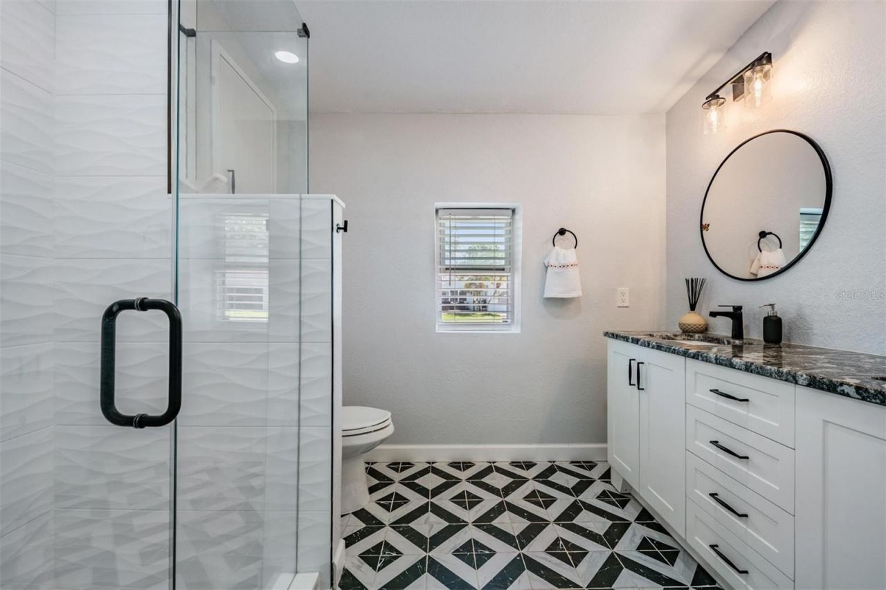 1875 Michigan Avenue Ne, Saint Petersburg, FL 33703 Photo