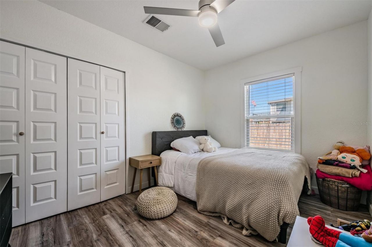 1875 Michigan Avenue Ne, Saint Petersburg, FL 33703 Photo