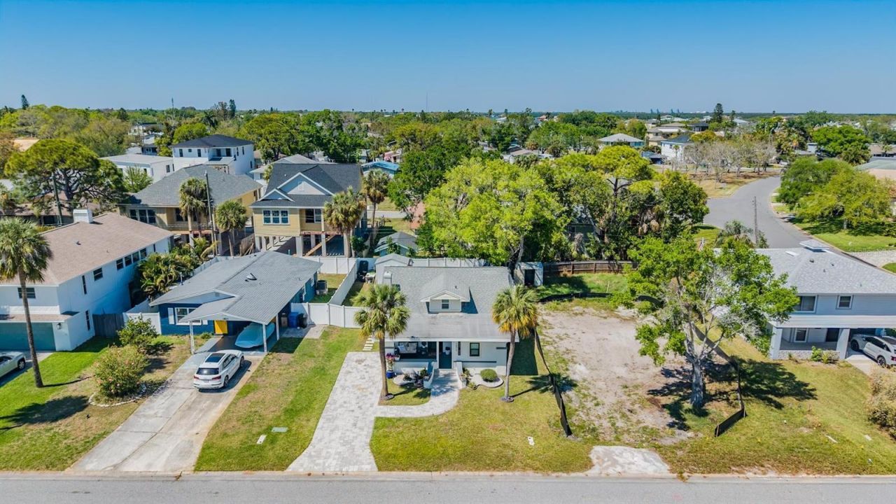 1875 Michigan Avenue Ne, Saint Petersburg, FL 33703 Photo