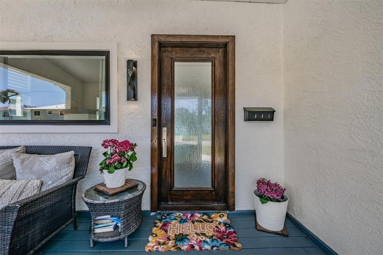 1875 Michigan Avenue Ne, Saint Petersburg, FL 33703 Photo