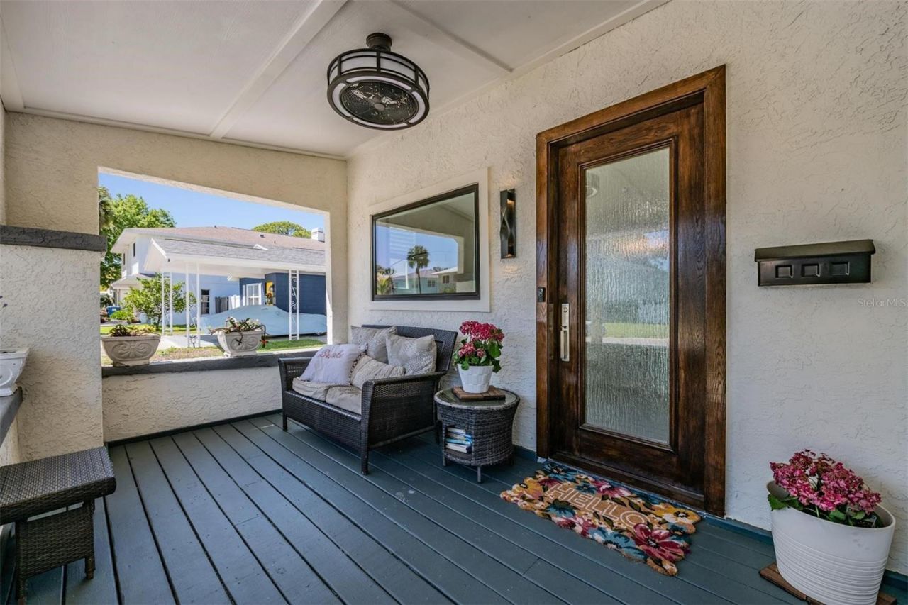 1875 Michigan Avenue Ne, Saint Petersburg, FL 33703 Photo