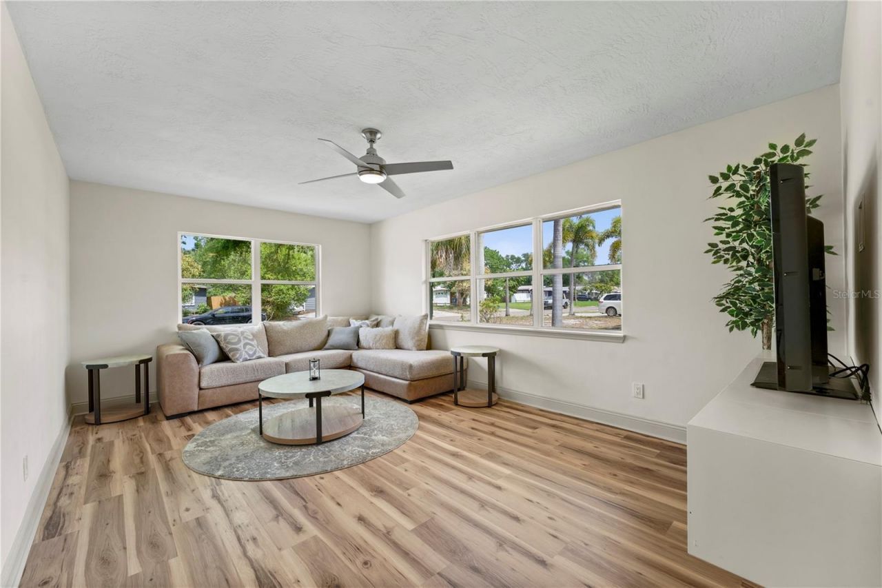 7310 11th Avenue N, Saint Petersburg, FL 33710 Photo