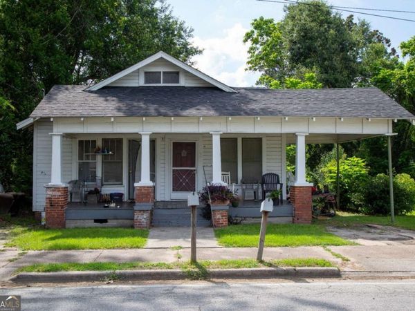 88 Oak Street, Baxley, GA 31513
