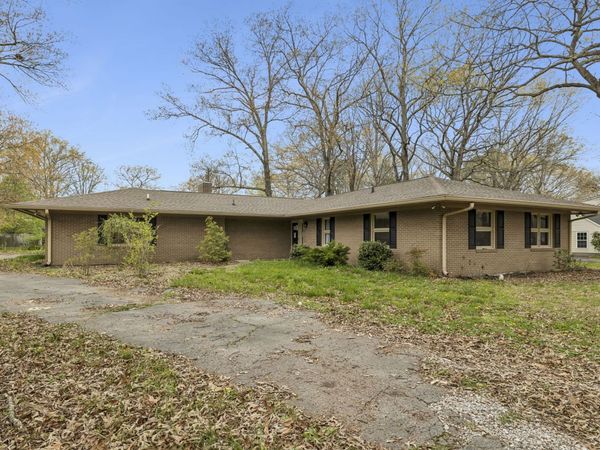 304 Marbeth Ln, Tullahoma, TN 37388