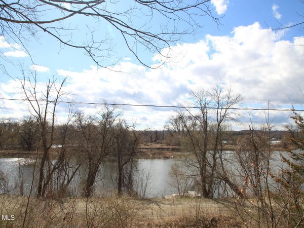 2014 River Road, Melrose, NY 12154