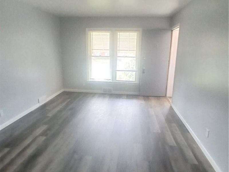 5247 Old Oxford Lane, Youngstown, OH 44512 Photo 2