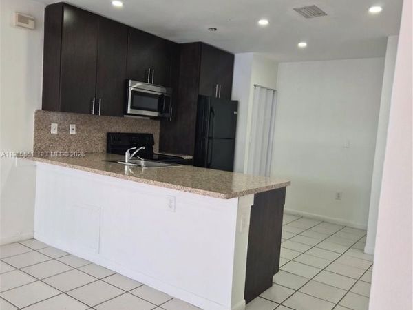 15421 SW 81st Cir Ln, Unit 24, Miami, FL 33193