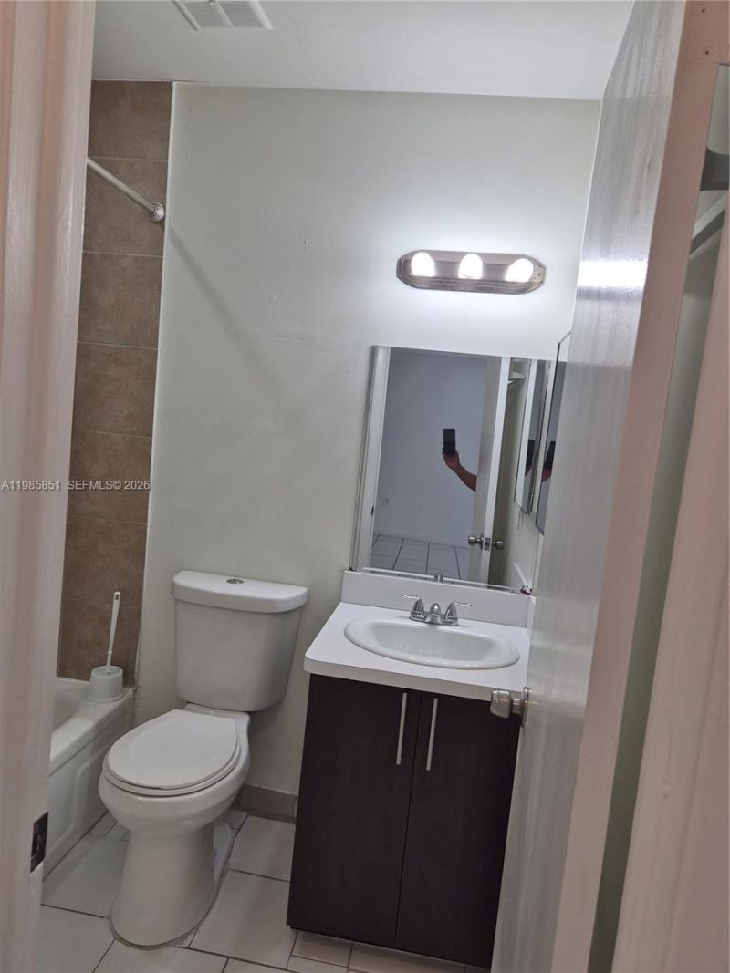 15421 SW 81st Cir Ln, Unit 24, Miami, FL 33193 Photo