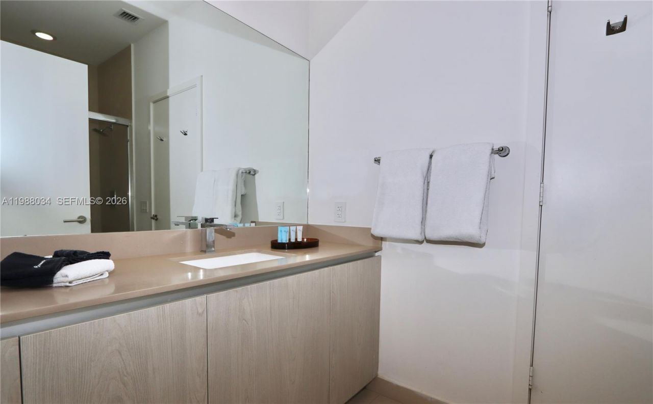 4111 S Ocean Dr, Unit UPH8, Hollywood, FL 33019 Photo