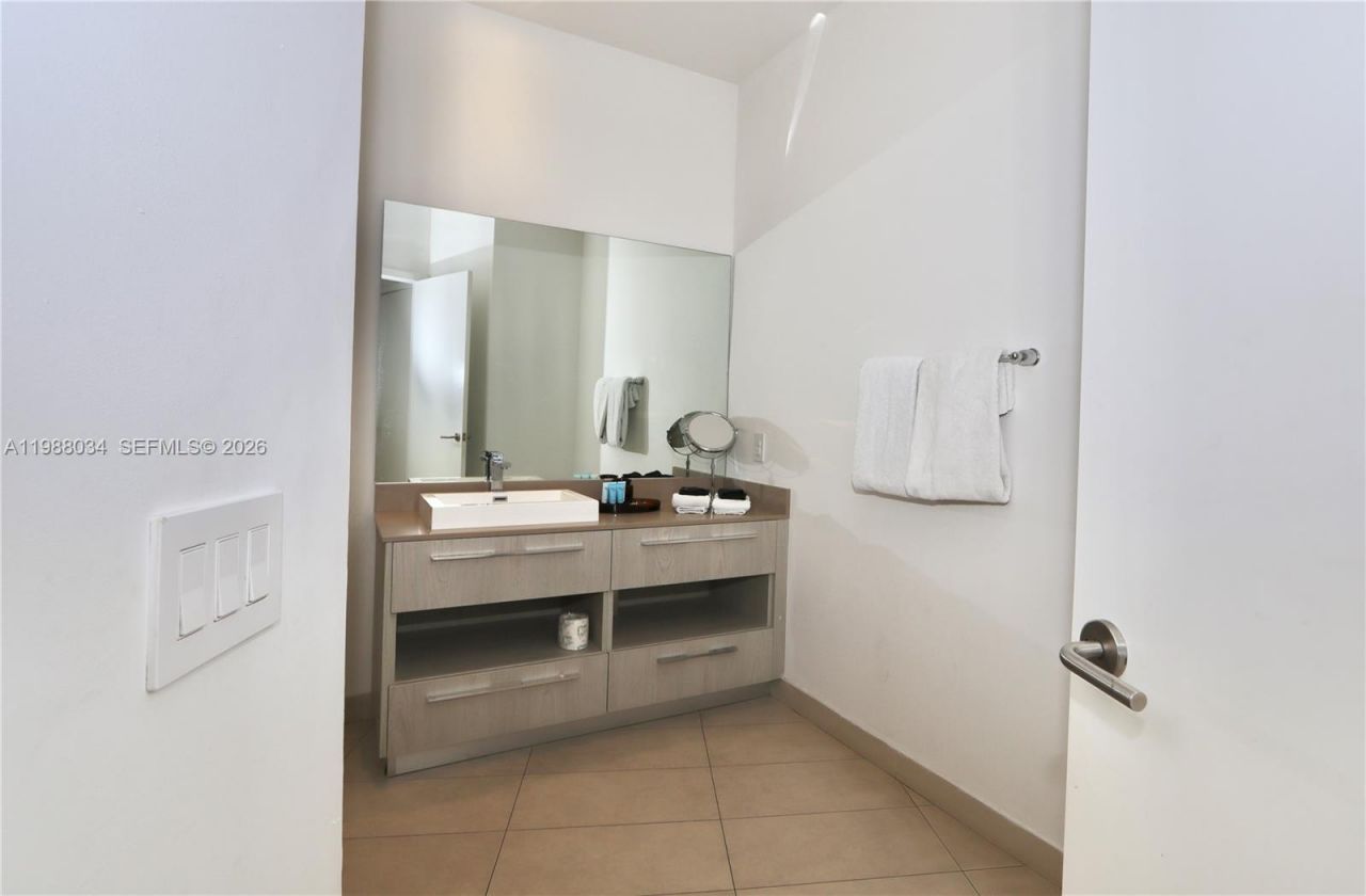 4111 S Ocean Dr, Unit UPH8, Hollywood, FL 33019 Photo